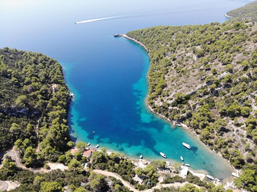 Apartment House On The Sea Mili